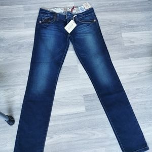 Quess jeans